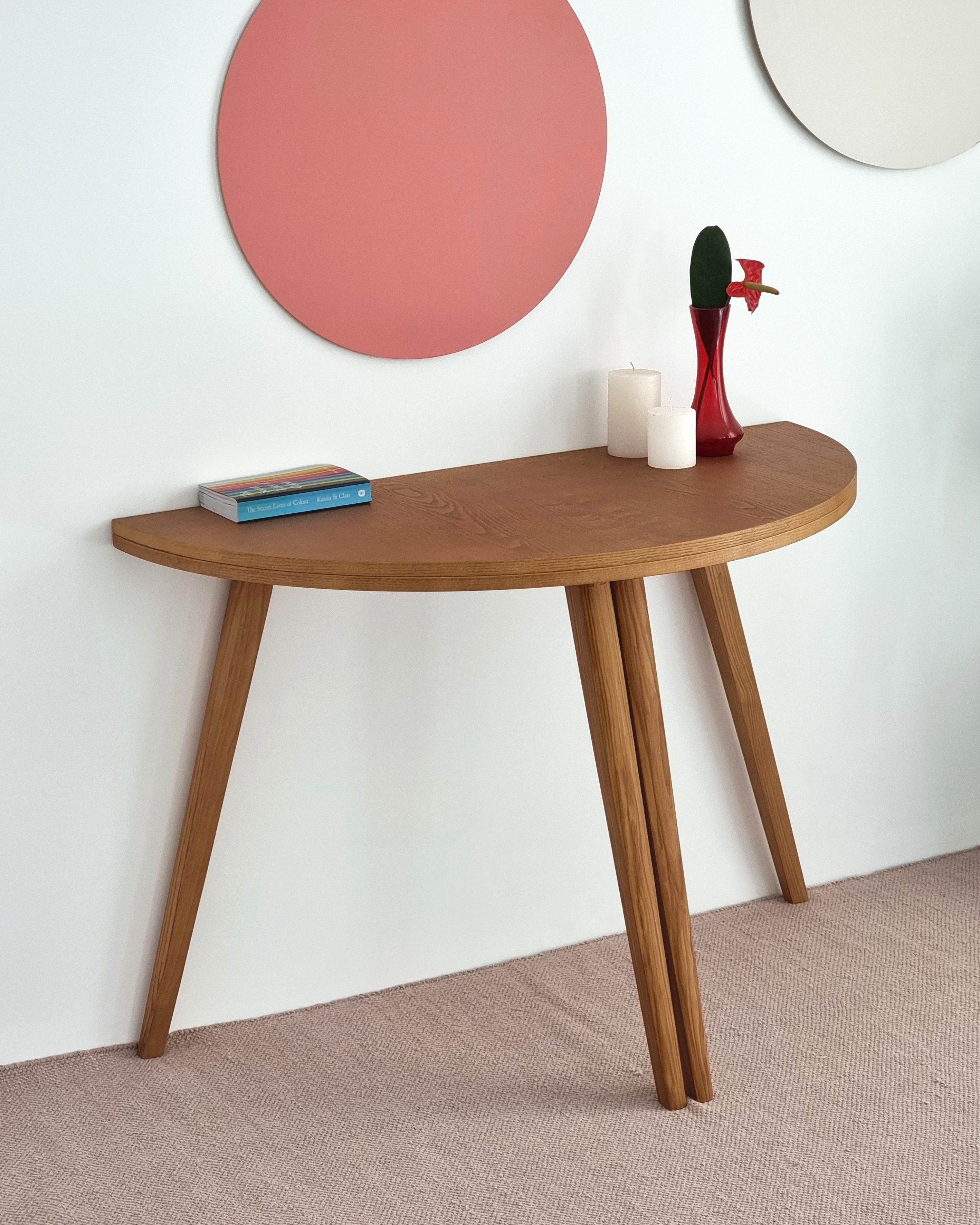 Odkryj nasze półokrągłe rozkładane stoły